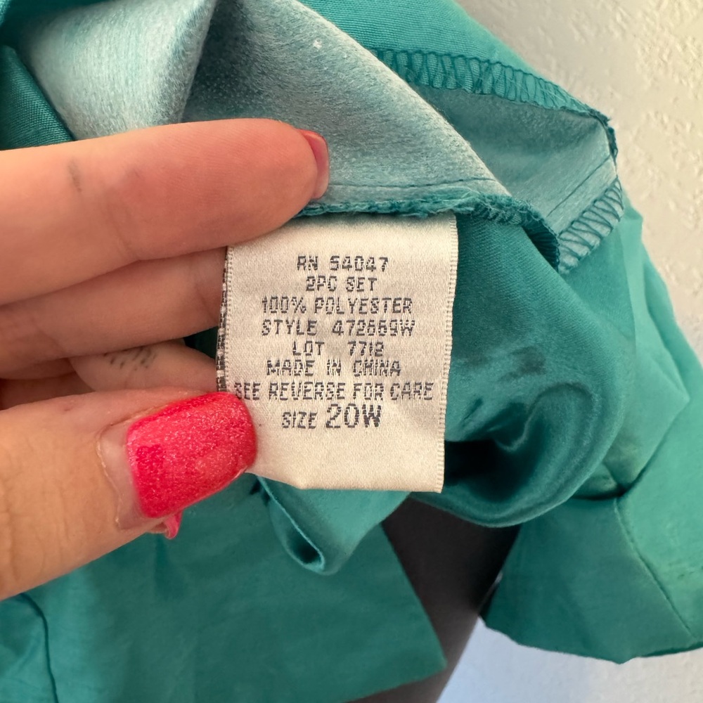 Elegant Teal Button-Down - image 4